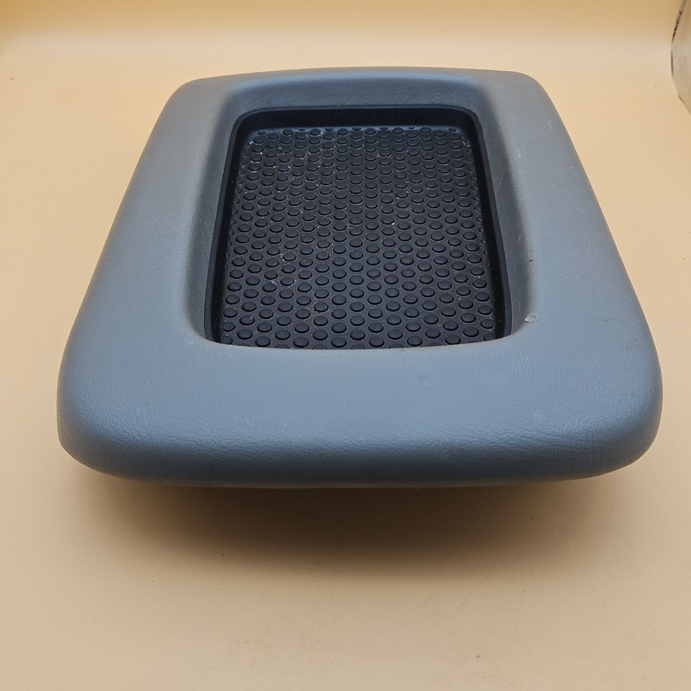 2003-2006 Chevrolet Tahoe GMC Yukon Center Console Gray Plastic Lid Armrest OEM - Picture 4 of 8